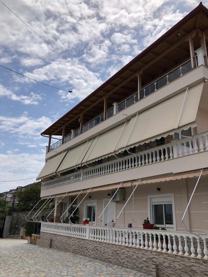 Amazing Familiar Apartments And Rooms Sarandë Eksteriør billede