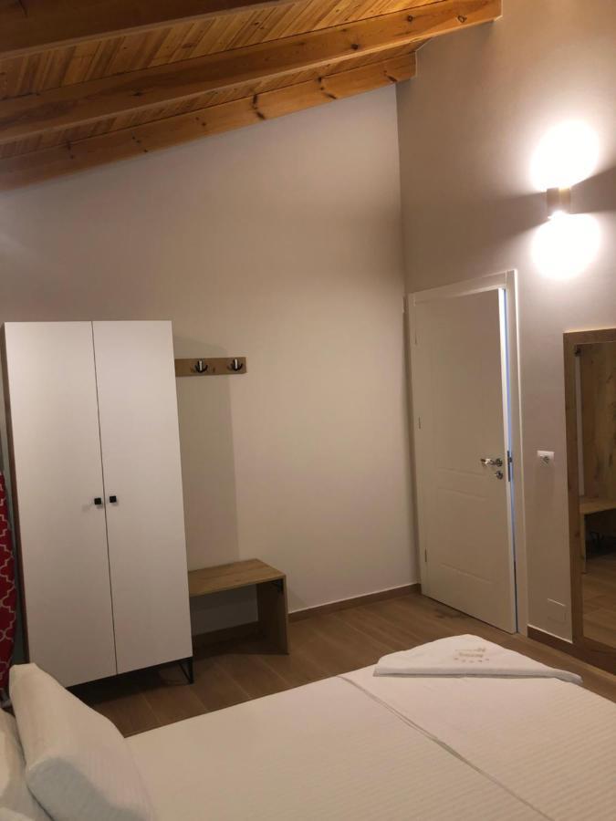 Amazing Familiar Apartments And Rooms Sarandë Eksteriør billede