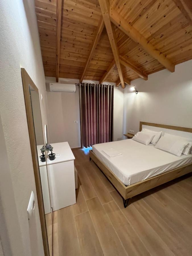 Amazing Familiar Apartments And Rooms Sarandë Eksteriør billede