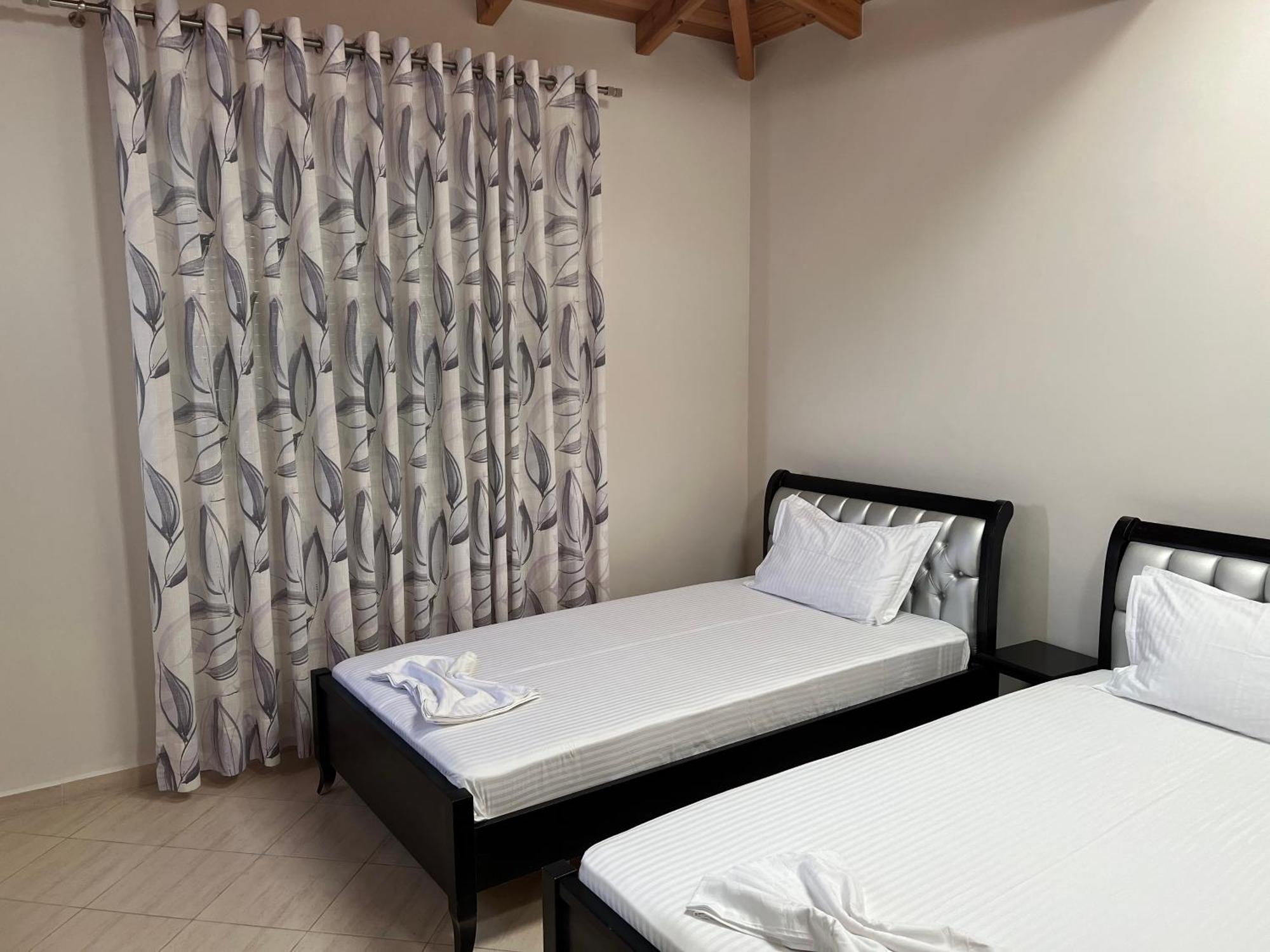 Amazing Familiar Apartments And Rooms Sarandë Eksteriør billede