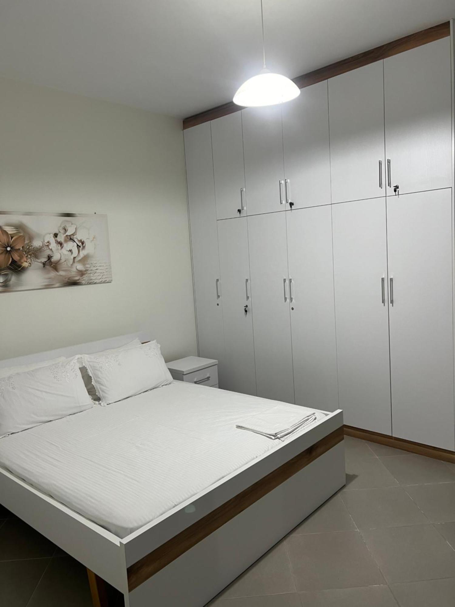 Amazing Familiar Apartments And Rooms Sarandë Eksteriør billede
