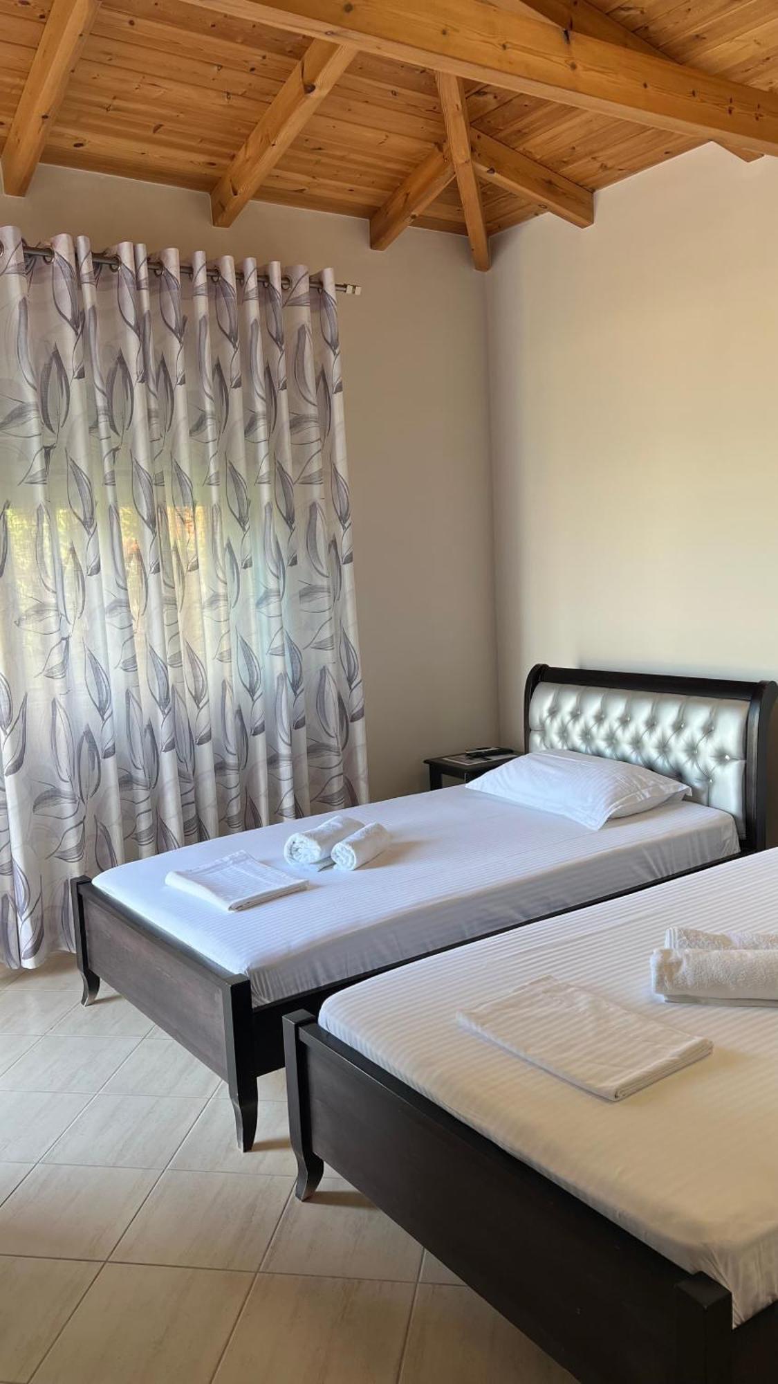 Amazing Familiar Apartments And Rooms Sarandë Eksteriør billede